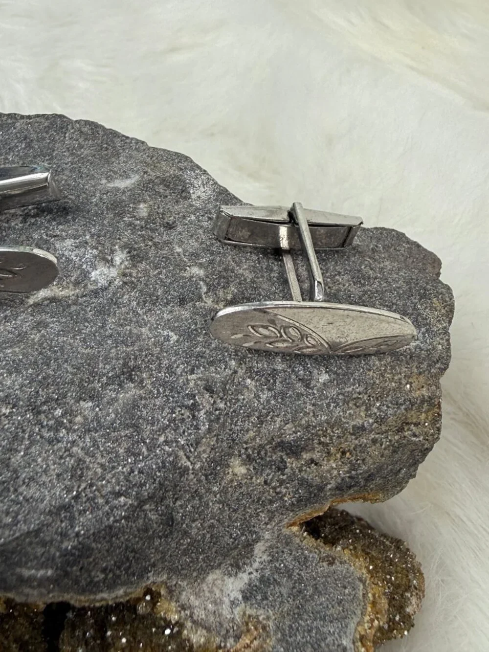 Vintage Sterling Silver Etched Oval Men's Cuff Links  1